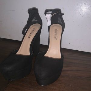 ✨ Discounted Shoe Dazzle Pumps✨